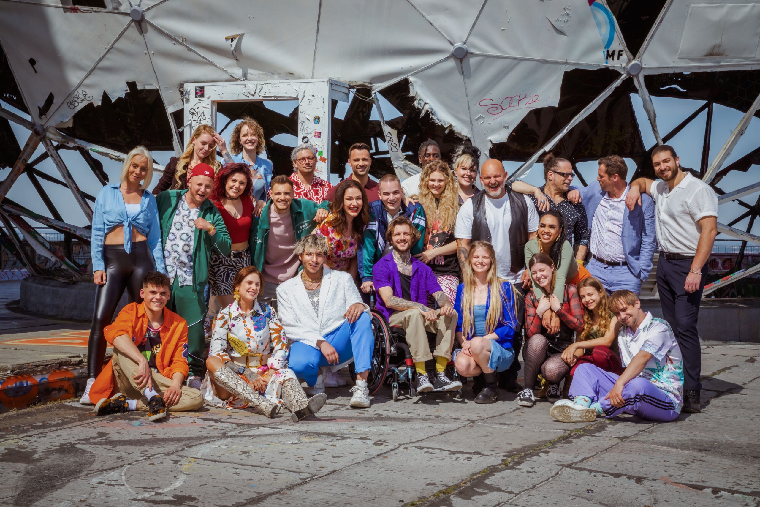 Berlin - Tag & Nacht, Gruppe mit allen Darstellern